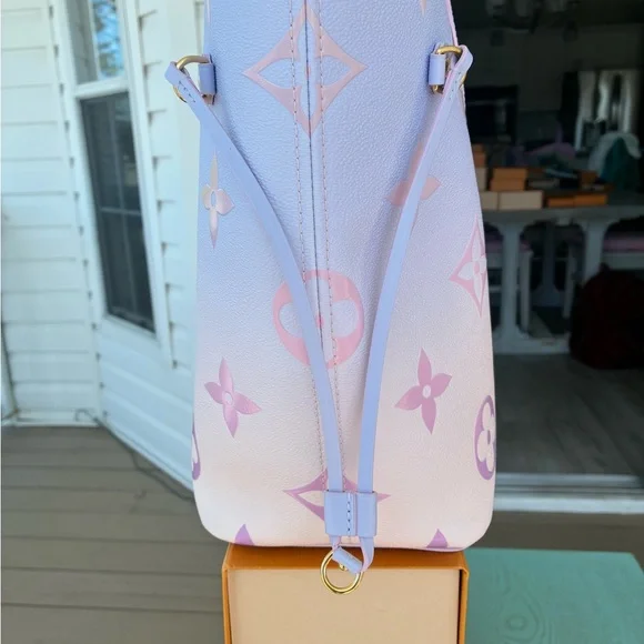 Louis Vuitton NeverFull Monogram Spring In The City Sunrise Pastel - Picture 4 of 11